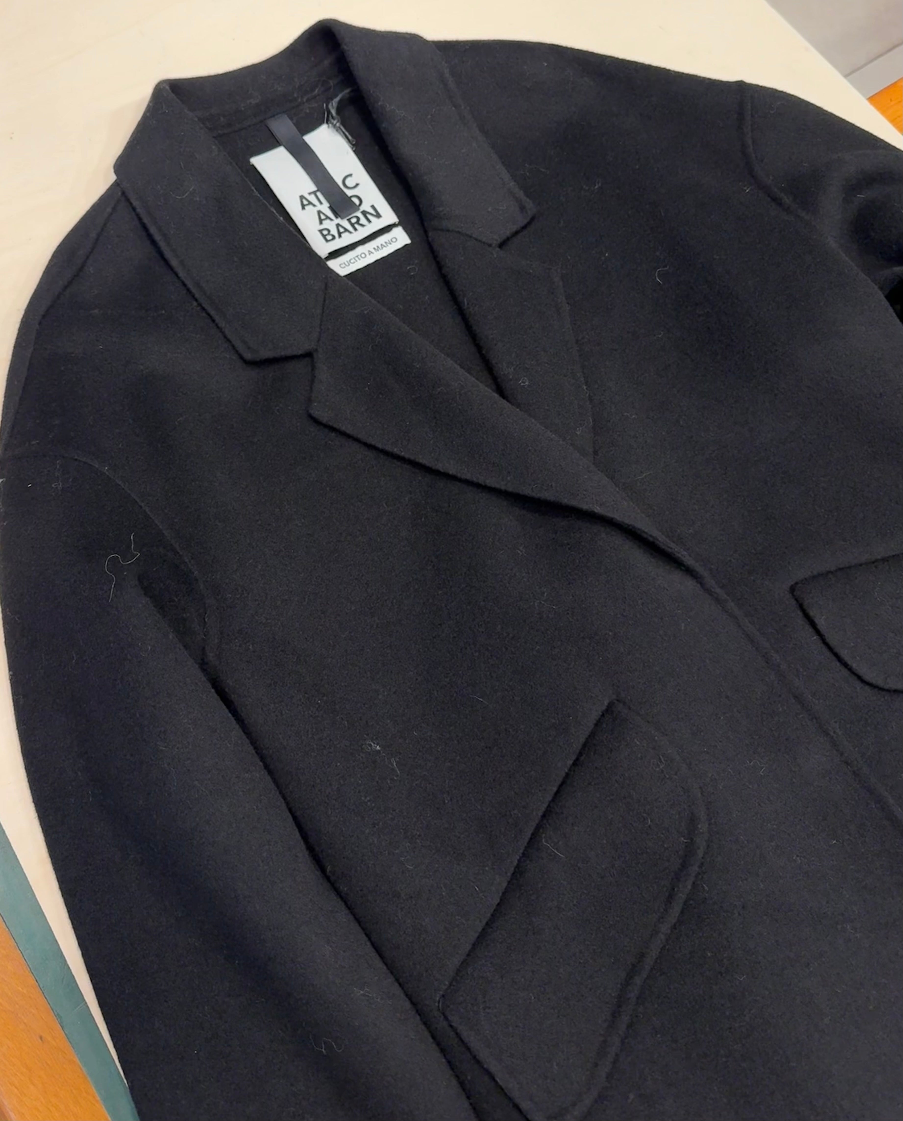 Cappotto Attic & Barn